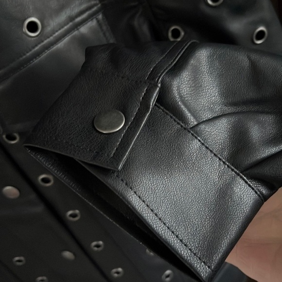 NWT Steve Madden Gabana Faux Leather Grommet Jacket Oversized XS - Picture 8 of 14